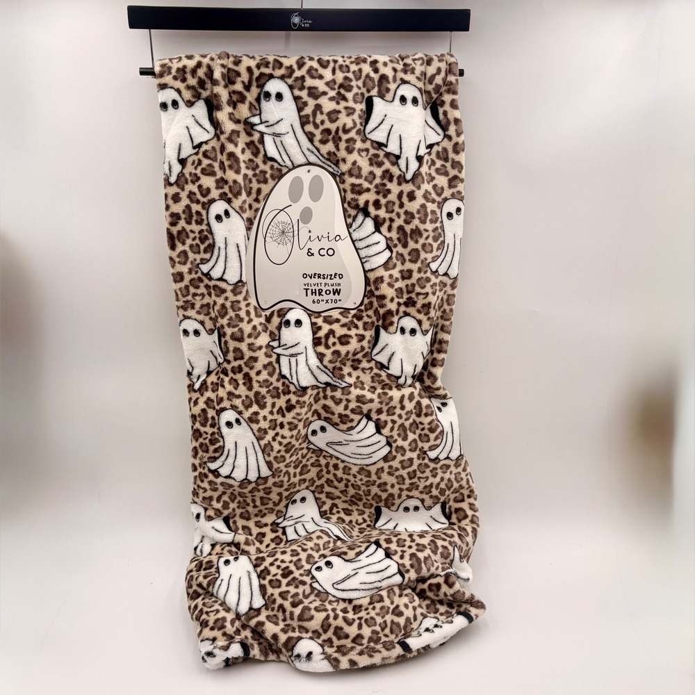 Olivia & Co Leopard Ghost Oversized Velvet Plush Halloween Throw Blanket 60x70